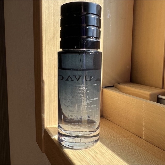 Dior(ディオール)のDior SAUVAGE ソヴァージュオードトワレ 30ml コスメ/美容の香水(香水(男性用))の商品写真