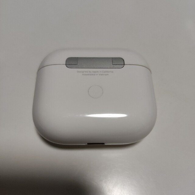 Apple(アップル)のApple Airpods (第3世代) MME73J/A 中古品 スマホ/家電/カメラのオーディオ機器(ヘッドフォン/イヤフォン)の商品写真