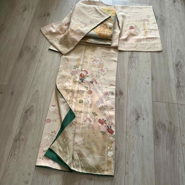 ✱ 上品 訪問着 花雪輪 熨斗 季節の花模様 正絹 霜降り 金箔 袷 広襟 ✱