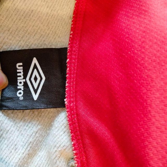 UMBRO(アンブロ)の【話題沸騰! 激安600円均一】サイズ130 umbro パーカー キッズ/ベビー/マタニティのキッズ服男の子用(90cm~)(ジャケット/上着)の商品写真