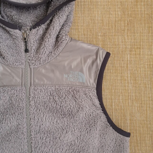 THE NORTH FACE(ザノースフェイス)のTHE NORTH FACE｜ノースフェイス　OSO VEST　オソベスト　ボア レディースのトップス(ベスト/ジレ)の商品写真