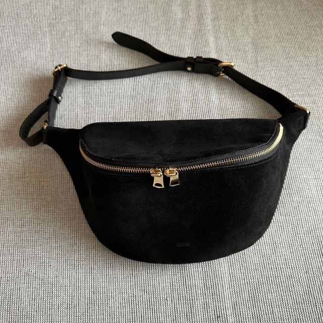 BEAUTY&YOUTH UNITED ARROWS(ビューティアンドユースユナイテッドアローズ)のchiiiibag スエードウエストバッグ　black 黒 レディースのバッグ(ボディバッグ/ウエストポーチ)の商品写真