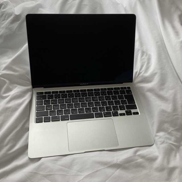 Apple(アップル)のMacBook Air 2020 シルバー スマホ/家電/カメラのPC/タブレット(ノートPC)の商品写真