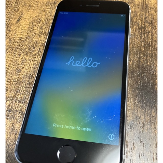 Apple(アップル)のiPhone SE2 128 SIM Free ジャンク　本体 スマホ/家電/カメラのスマートフォン/携帯電話(スマートフォン本体)の商品写真