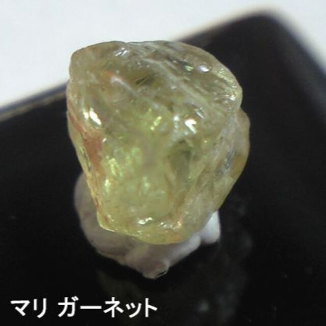 0.58g★マリガーネット原石★鉱物標本★Mari Garnet