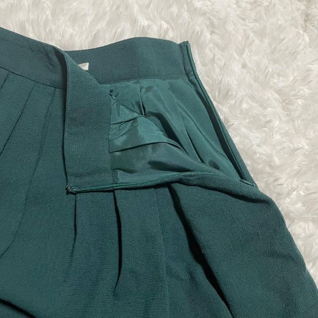 PAULE KA(ポールカ)の古着 美品【PAULE KA ポールカ】 スカート グリーン 38（M） レディースのスカート(ひざ丈スカート)の商品写真