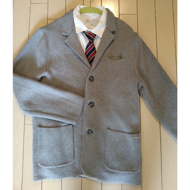 ZARA KIDS(ザラキッズ)のZARAKIDS  ザラキッズ　ジャケット&ブラウス　ネクタイ付 キッズ/ベビー/マタニティのキッズ服男の子用(90cm~)(ジャケット/上着)の商品写真