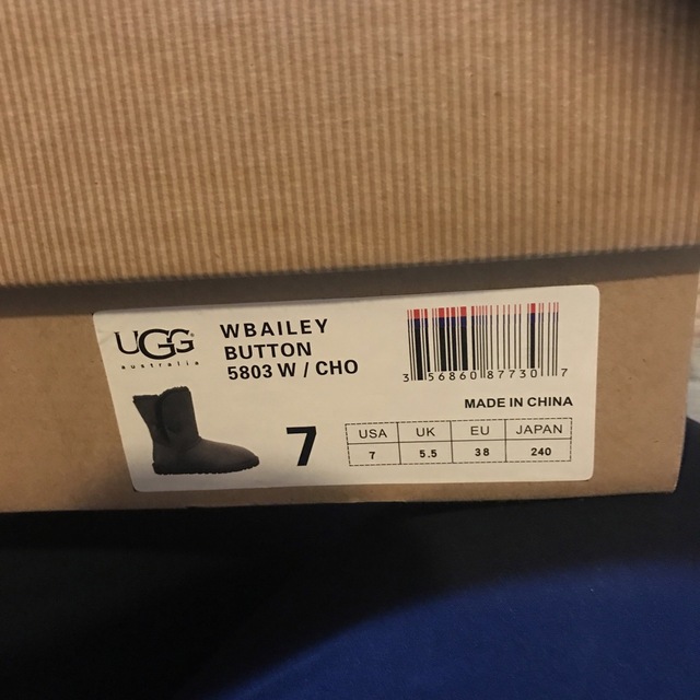 UGG(アグ)のUGG ムートンブーツ BUTTON レディースの靴/シューズ(ブーツ)の商品写真