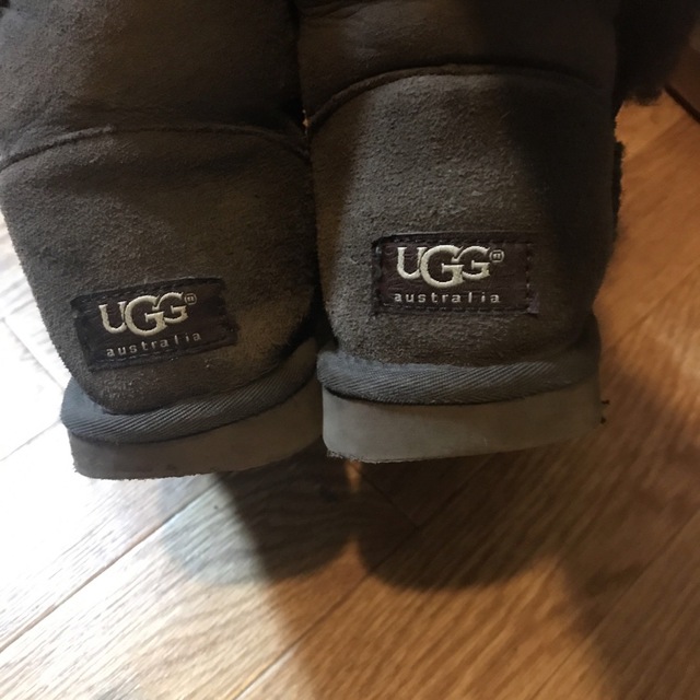 UGG(アグ)のUGG ムートンブーツ BUTTON レディースの靴/シューズ(ブーツ)の商品写真