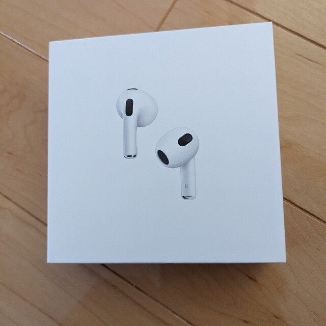 スマホ/家電/カメラAirPods  MME73J/A MagSafe 新品未使用　第３世代