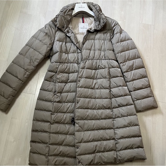 MONCLER(モンクレール)の【最終値下げ】MONCLER モンクレール レディースダウン アウター レディースのジャケット/アウター(ダウンジャケット)の商品写真