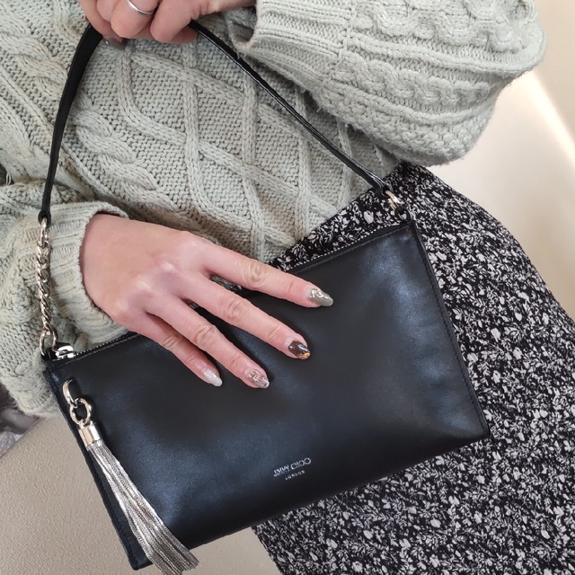 新品 JIMMY CHOO ジミー チュウ バッグ シルバーメタルタッセル