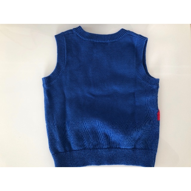 familiar(ファミリア)のfamiliar ファミリア ニットベスト 90cm キッズ/ベビー/マタニティのキッズ服男の子用(90cm~)(ニット)の商品写真