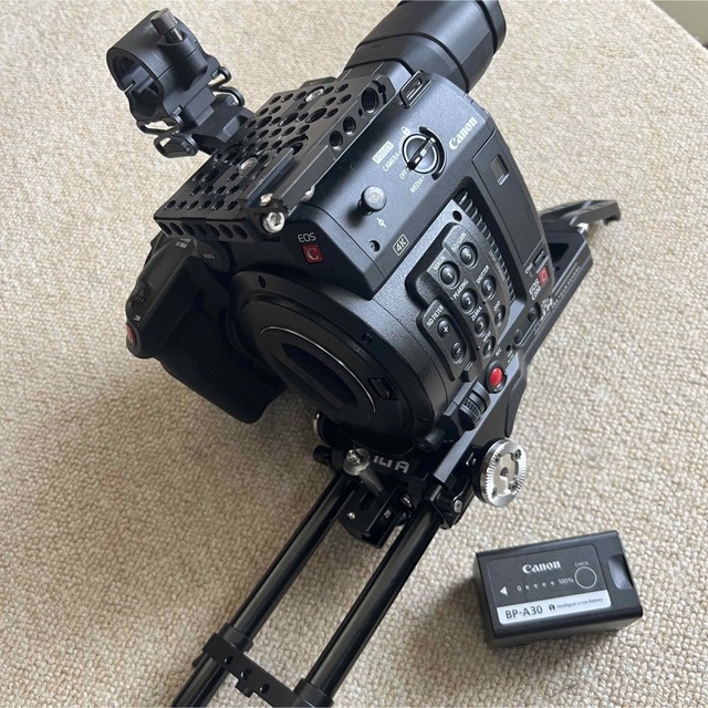 CINEMA EOS CANON EOS C200ボディ TILTAリグ付き