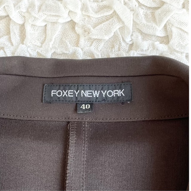 FOXEY NEW YORK(フォクシーニューヨーク)の【美品】大きいサイズフォクシーニューヨーク フリルジャケット フロントホック レディースのジャケット/アウター(テーラードジャケット)の商品写真