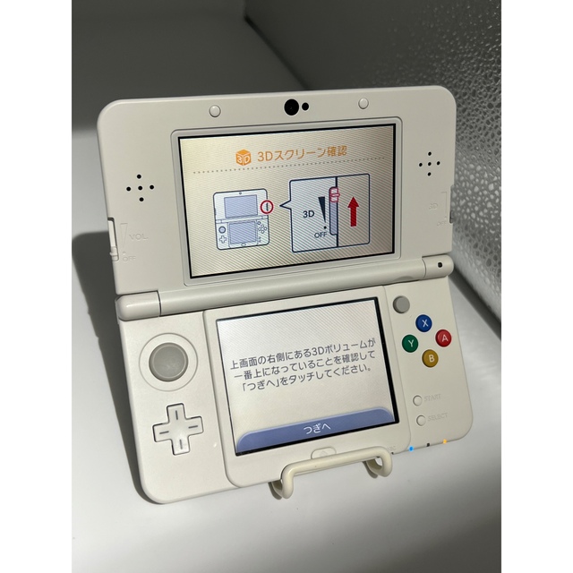 【完品・液晶美品】Newニンテンドー3DS ホワイト 本体 任天堂 きせかえ