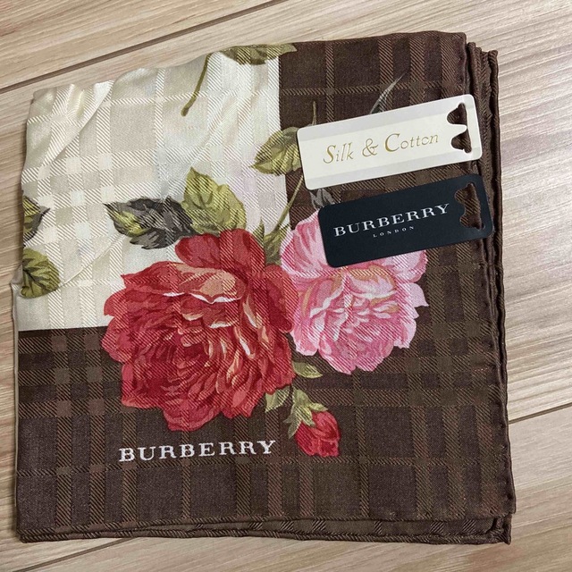 BURBERRY(バーバリー)のBURBERRY シルク＆コットン ハンカチ レディースのファッション小物(ハンカチ)の商品写真