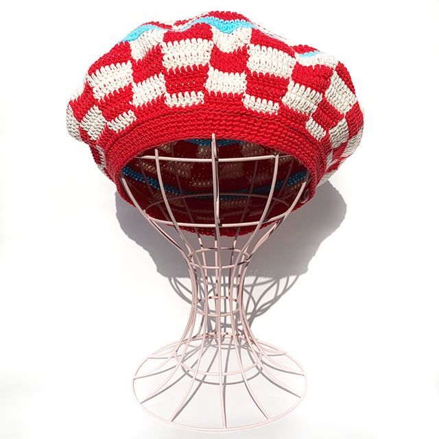 【クロシェベレー】RED×OFF ブロックチェック クロシェベレー ハンドメイドのファッション小物(帽子)の商品写真