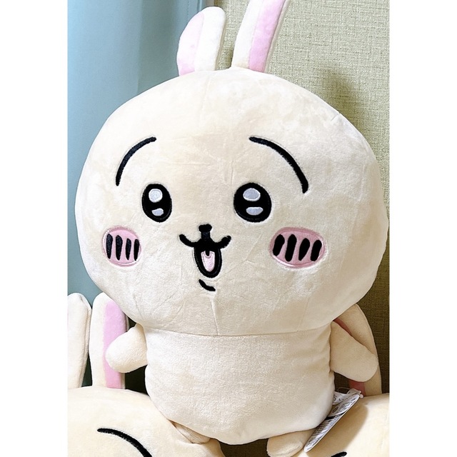 ちいかわ(チイカワ)のちいかわ ・うさぎ超BIGぬいぐるみ ~ヤハ~ ① エンタメ/ホビーのおもちゃ/ぬいぐるみ(ぬいぐるみ)の商品写真