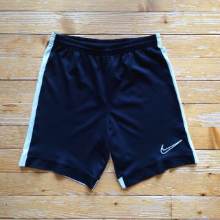 ナイキ(NIKE)のNIKE　ナイキ　ショートパンツ　M(140~150㌢）黒　ドライフィット(パンツ/スパッツ)