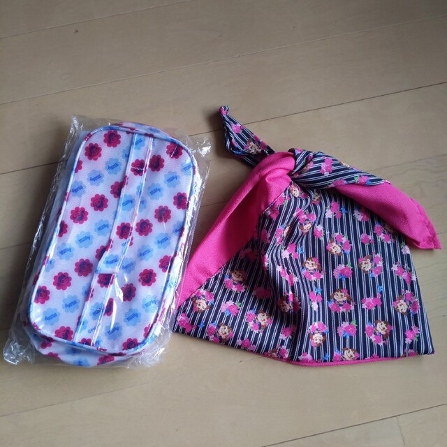 ペコちゃんポーチ&巾着 - ファッション小物 ペコちゃんポーチ&巾着 - ファッション小物