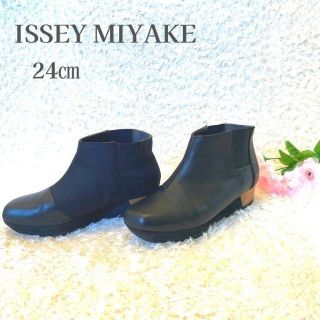 イッセイミヤケ ISSEY MIYAKE ブーツ エンジニアブーツ