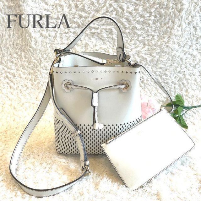 美品】紗栄子着用フルラ ステイシー 2way ショルダーバッグ パンチング
