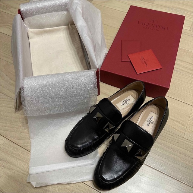 VALENTINO ロックスタッズローファー 【お買得！】 9690円 www.gold ...