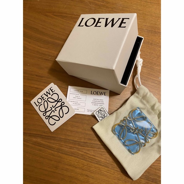 LOEWE - ロエベ アナグラム ブローチ イエローゴールドの通販 by 『おまとめ割します』924ykk's shop｜ロエベならラクマ