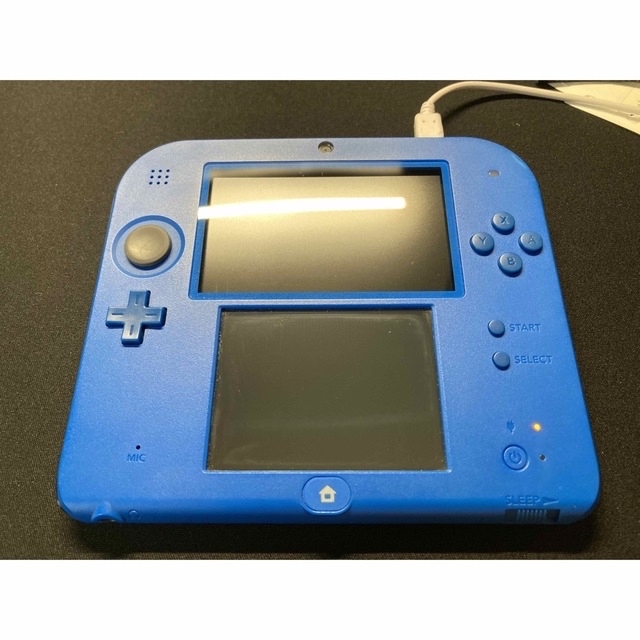 ニンテンドー2DS(ニンテンドー2DS)のニンテンドー2DS エンタメ/ホビーのゲームソフト/ゲーム機本体(携帯用ゲーム機本体)の商品写真