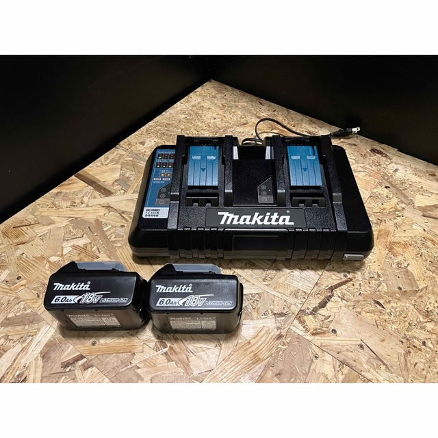 Makita(マキタ)のマキタ　2口急速充電器　DC18RD  BL1860B  2個セット スポーツ/アウトドアの自転車(工具/メンテナンス)の商品写真