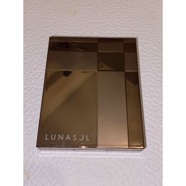 LUNASOL(ルナソル)のマカロングロウアイズ 03 Caramel コスメ/美容のベースメイク/化粧品(アイシャドウ)の商品写真