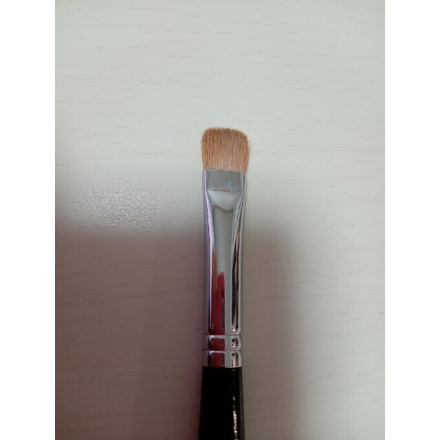 shu uemura(シュウウエムラ)のシュウウエムラ　ブラシ10F コスメ/美容のメイク道具/ケアグッズ(ブラシ・チップ)の商品写真