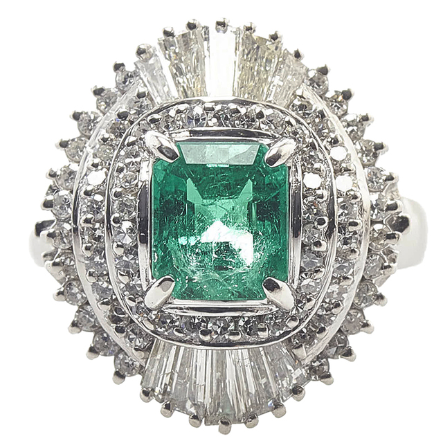 【超美品】 pt900 エメラルド ダイヤモンド リング プラチナ 美品 指輪