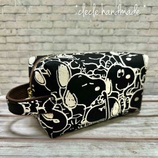 スヌーピー(SNOOPY)のhandmade★ボックスポーチ (スヌーピーmonochrome Black)(ポーチ)