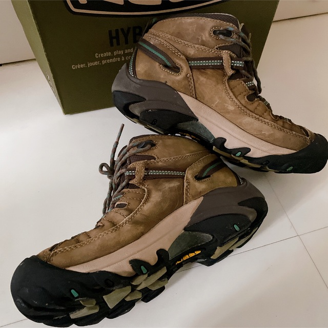 KEEN(キーン)の値下げ可！美品！靴紐付き！KEEN キーン☆トレッキングシューズ　登山にも◎ レディースの靴/シューズ(スニーカー)の商品写真