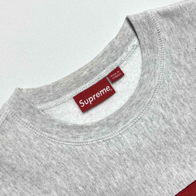 Supreme(シュプリーム)のシュプリーム ボックスロゴ クルーネック スウェット アッシュ グレー メンズのトップス(スウェット)の商品写真