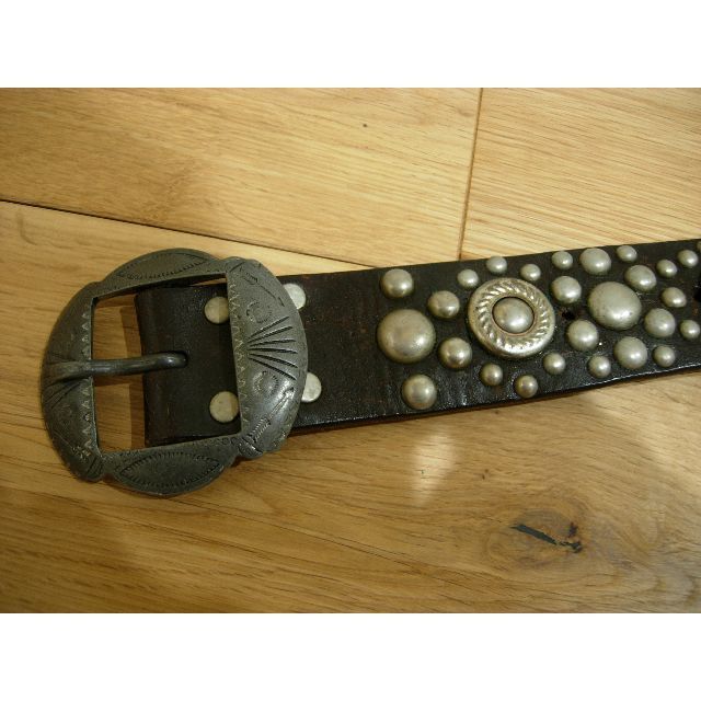 RRL(ダブルアールエル)のRRL ダブルアールエル　スタッズ ベルト STUDDED BELT W30 メンズのファッション小物(ベルト)の商品写真