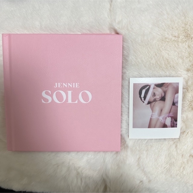 BLACKPINK ジェニ Solo フォトブック エンタメ/ホビーのCD(K-POP/アジア)の商品写真