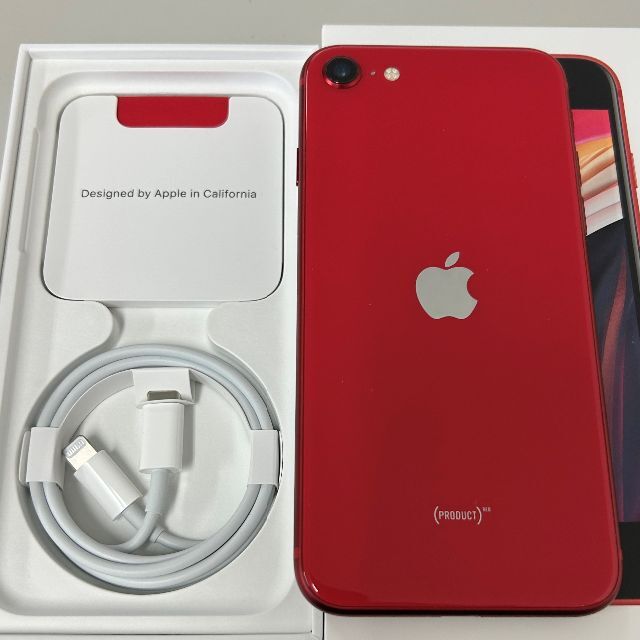 Apple(アップル)のiPhone SE2 64GB Red Simフリー スマホ/家電/カメラのスマートフォン/携帯電話(スマートフォン本体)の商品写真