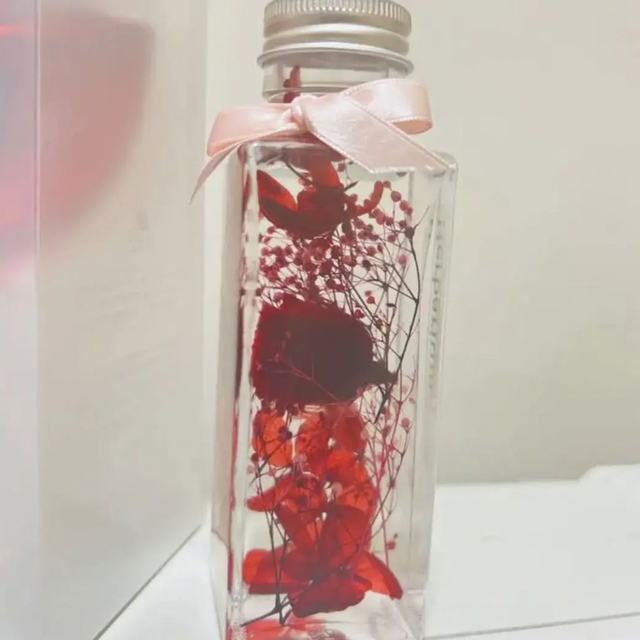 アロマ プリザードフラワー ローズ フレグランス 真っ赤な薔薇 プレゼント ハンドメイドのフラワー/ガーデン(プリザーブドフラワー)の商品写真