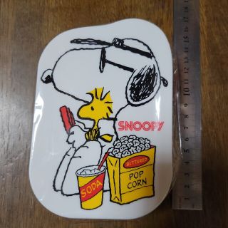 スヌーピー(SNOOPY)の新品未開封　PEANUTS『スヌーピー＆ウッドストック・お弁当箱』赤×白(弁当用品)