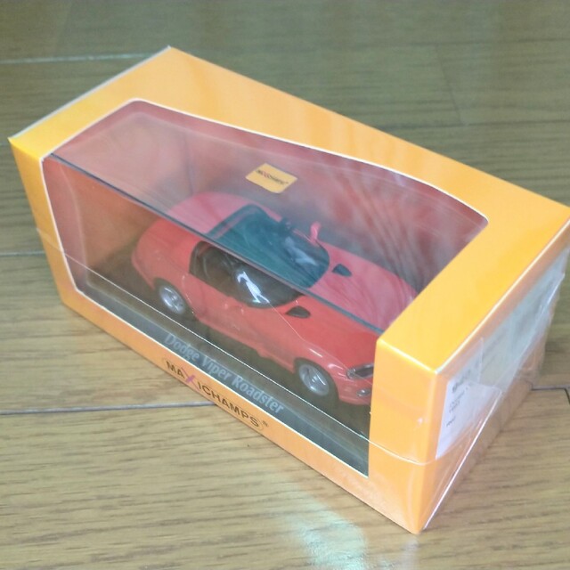 マキシチャンプス 1/43 ダッジ バイパー ロードスター 1993 レッド エンタメ/ホビーのおもちゃ/ぬいぐるみ(ミニカー)の商品写真