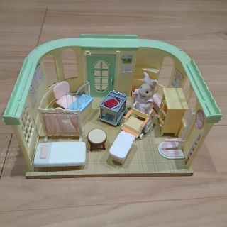 エポック(EPOCH)の専用です☆　シルバニア 病院 　お家　セット(キャラクターグッズ)