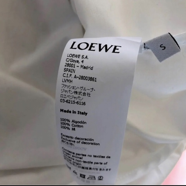 LOEWE(ロエベ)の新品　LOEWE  襟刺繍　ポプリン　シャツ レディースのトップス(シャツ/ブラウス(長袖/七分))の商品写真