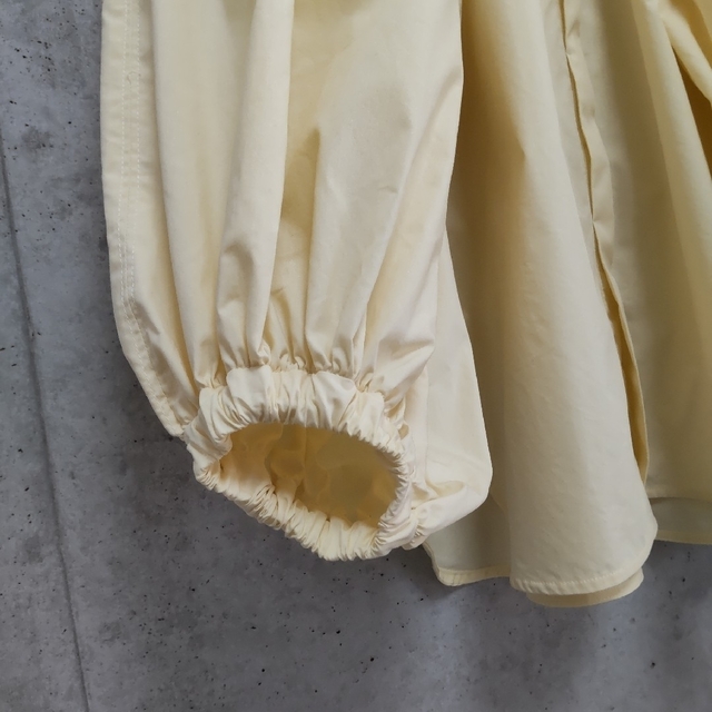 yori リボンパフスリーブブラウス 2021AW yori リボンパフスリーブブラウス 2021AW