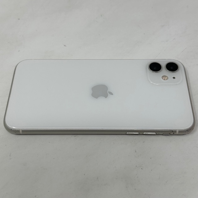 Apple(アップル)のSIMフリー iPhone 11 64GB MWLU2J/A ホワイト スマホ/家電/カメラのスマートフォン/携帯電話(スマートフォン本体)の商品写真