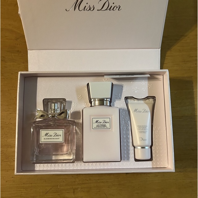 Dior(ディオール)の♡ Dior ♡ ミスディオール ライフスタイル コフレ 限定セット コスメ/美容の香水(香水(女性用))の商品写真