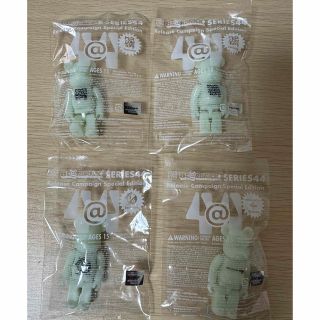 メディコムトイ(MEDICOM TOY)のBE@RBRICK SERIES 44 ノベルティ 4体(その他)