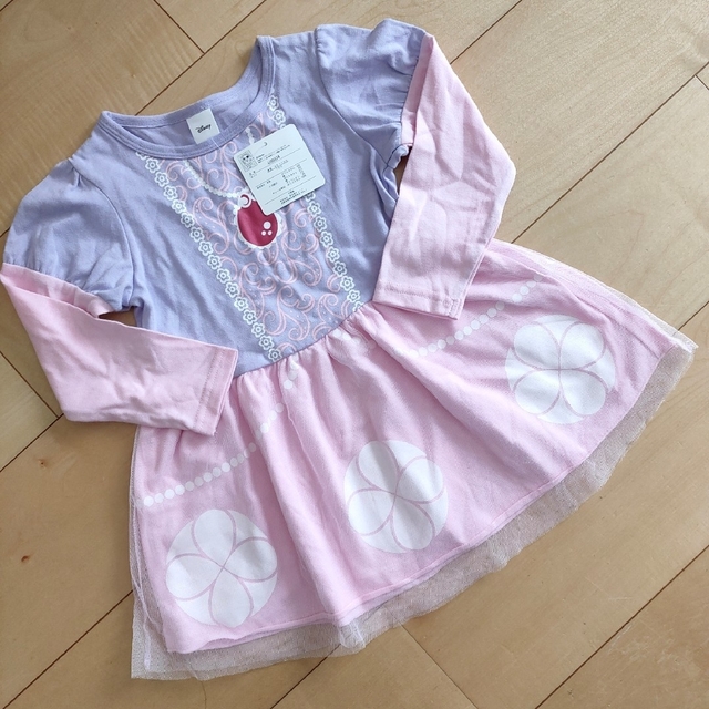 西松屋(ニシマツヤ)のC37  新品  ワンピース  100  ソフィア キッズ/ベビー/マタニティのキッズ服女の子用(90cm~)(ワンピース)の商品写真